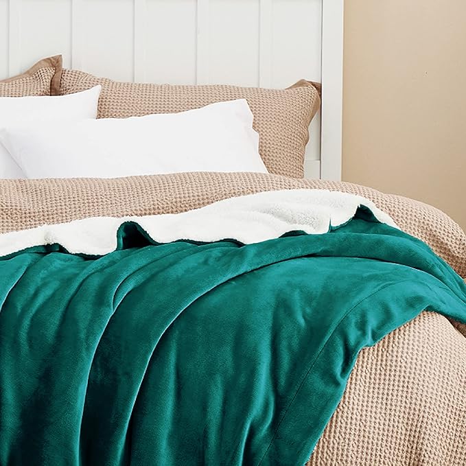 Bedsure GentleSoft Sherpa Fleece Throw Blanket for Couch - Thick and Warm, Soft Fuzzy Plush Throw Christmas Blanket for Winter, Forest Green, 50x60 Inches