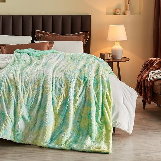 NEWCOSPLAY Super Soft Faux Fur Blanket Twin Size Multi Green Sherpa Fuzzy Plush Warm Blanket for Sofa Bed (Multi Green, Twin(60"x80"))