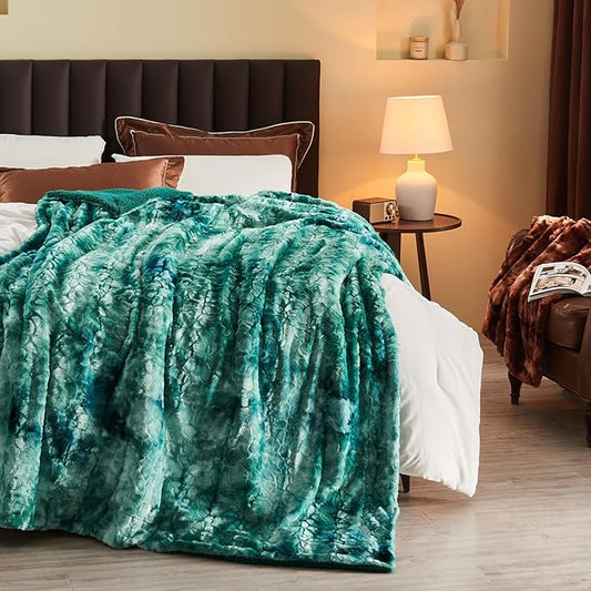 NEWCOSPLAY Super Soft Faux Fur Throw Blanket for Couch Tie-dye Light Teal Sherpa Fuzzy Plush Warm Blanket for Sofa Bed (Tie-dye Light Teal, Throw(50"x60"))