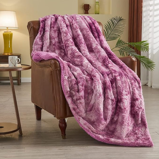 NEWCOSPLAY Super Soft Faux Fur Blanket Twin Size Light Purple Sherpa Fuzzy Plush Warm Blanket for Sofa Bed (Light Purple, Twin(60"x80"))