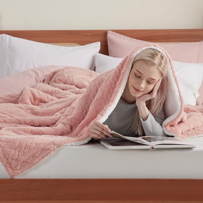 Bedsure Sherpa Queen Size Blanket for Bed - GentleSoft Fleece Fluffy & Cozy Cable Jacquard Tufted for Women Gift, Thick and Warm Blankets for Winter, Pink, 90x90 Inches