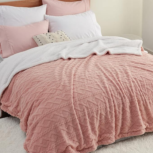 Bedsure Sherpa Queen Size Blanket for Bed - GentleSoft Fleece Fluffy & Cozy Cable Jacquard Tufted for Women Gift, Thick and Warm Blankets for Winter, Pink, 90x90 Inches