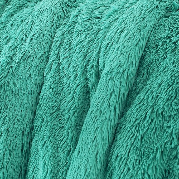 Bedsure GentleSoft Fluffy Aruba Blue King Size Blanket for Bed, Thick Soft Sherpa Faux Fur Fleece Bedding Fuzzy Plush Winter Warm Heavy Big Large King Blanket, Cozy Blue Gifts for Men Women, 108x90
