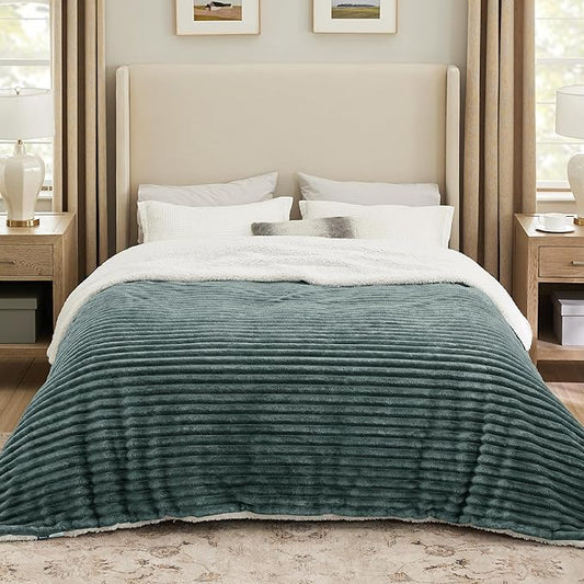 Bedsure Sherpa Blanket Queen Size for Bed - Super Soft, Cozy Fleece Thick Warm Blanket for Winter, GentleSoft Home Room Decor, Dark Green, 90x90 Inches