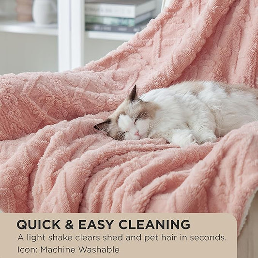 Bedsure Sherpa Fleece Blanket Twin Size for Bed - GentleSoft Fluffy & Cozy Cable Jacquard Tufted for Women Gift, Thick and Warm Blankets for Winter, Pink, 60x80 Inches