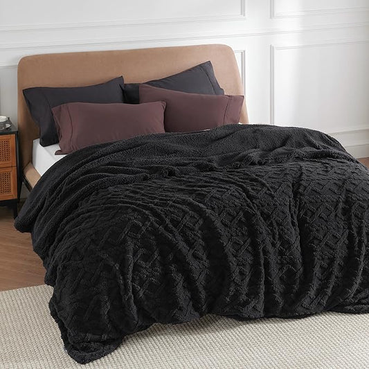 Bedsure Sherpa King Size Blanket for Bed- GentleSoft Fleece Fluffy & Cozy Cable Jacquard Tufted for Women Gift, Thick and Warm Blankets for Winter, Black, 108x90 Inches